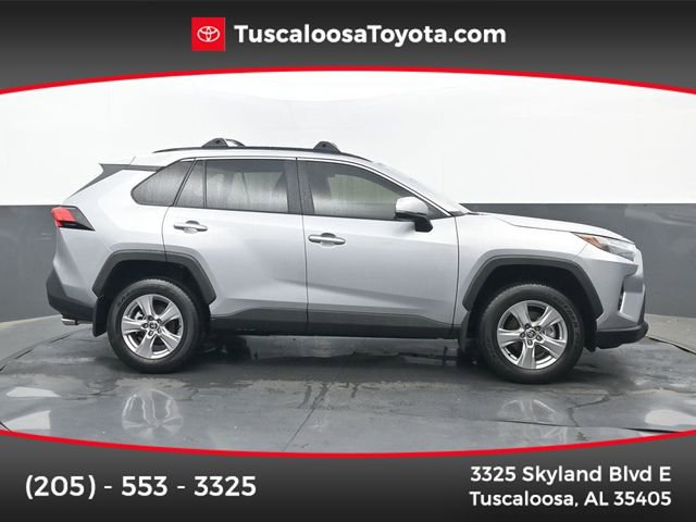 Used 2025 Toyota RAV4 XLE FWD image 1