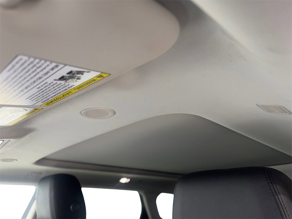 Used 2023 Land Rover Range Rover Evoque S image 73