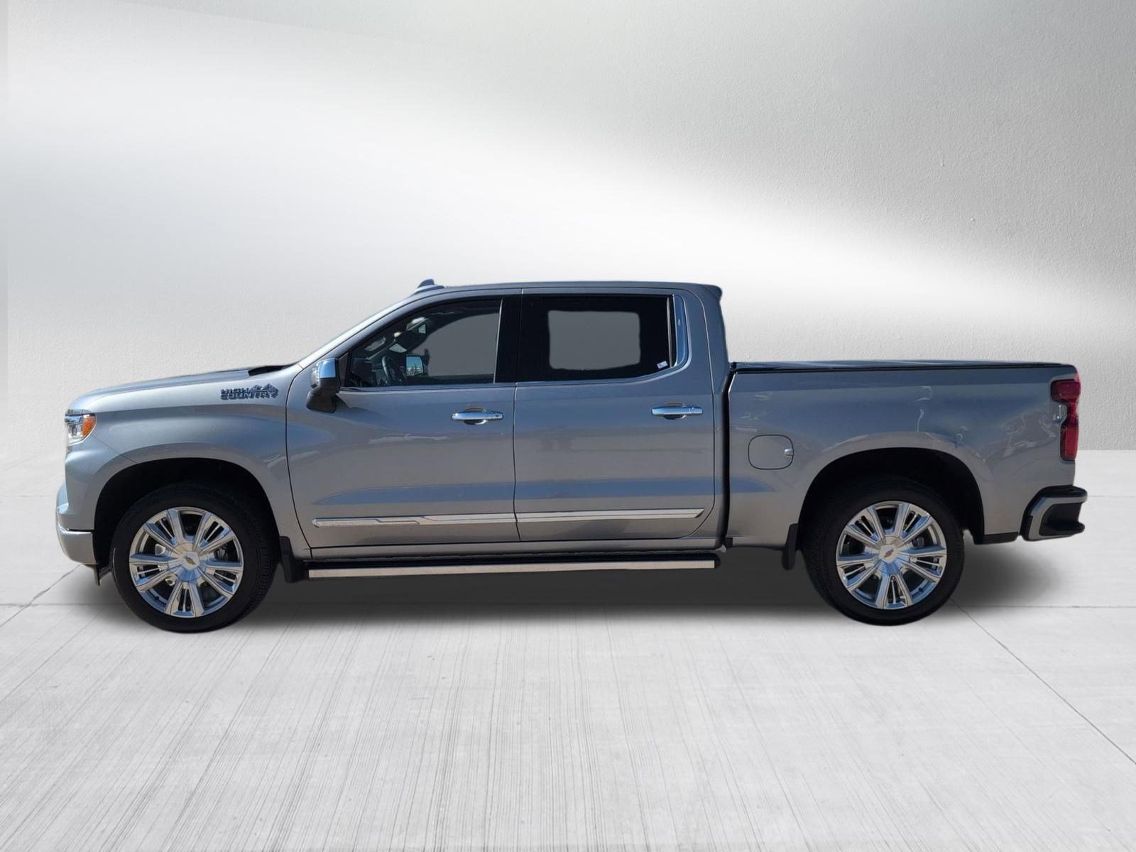 Certified 2025 Chevrolet Silverado 1500 High Country w/ High Country Premium Package image 3