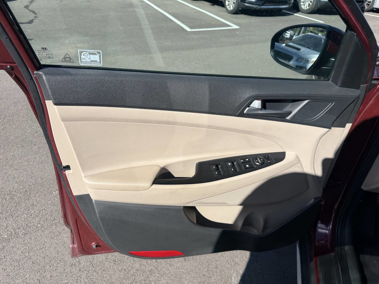 Used 2017 Hyundai Tucson SE image 17