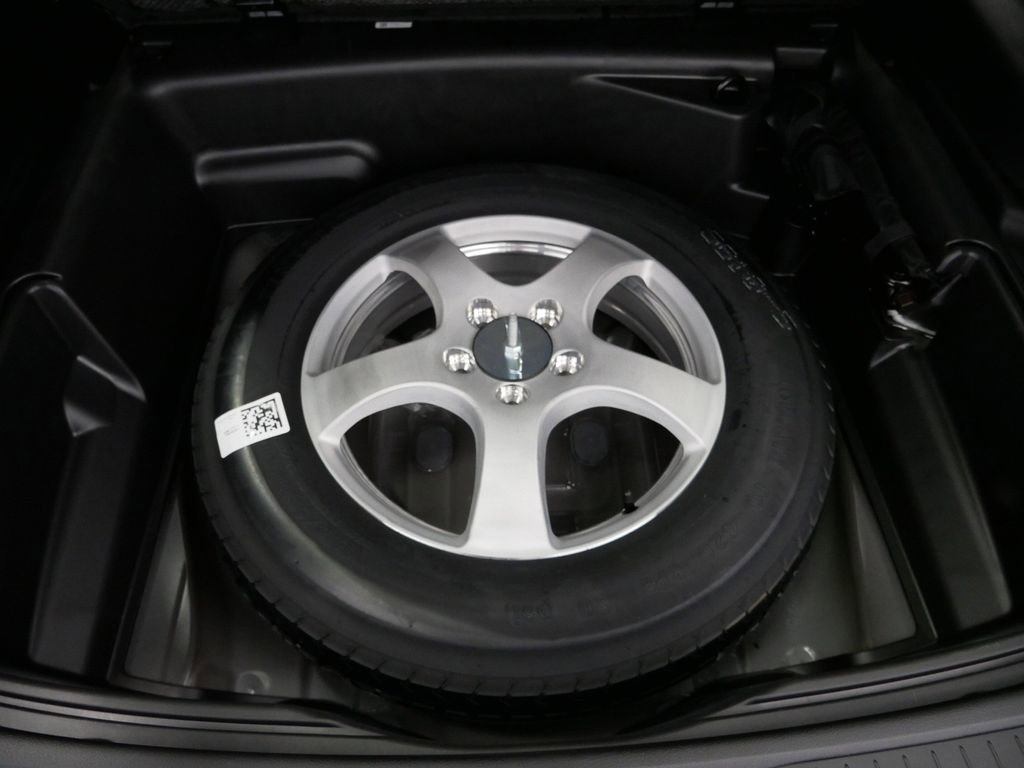 New 2025 Jeep Grand Cherokee Laredo w/ Luxury Tech Group I image 13