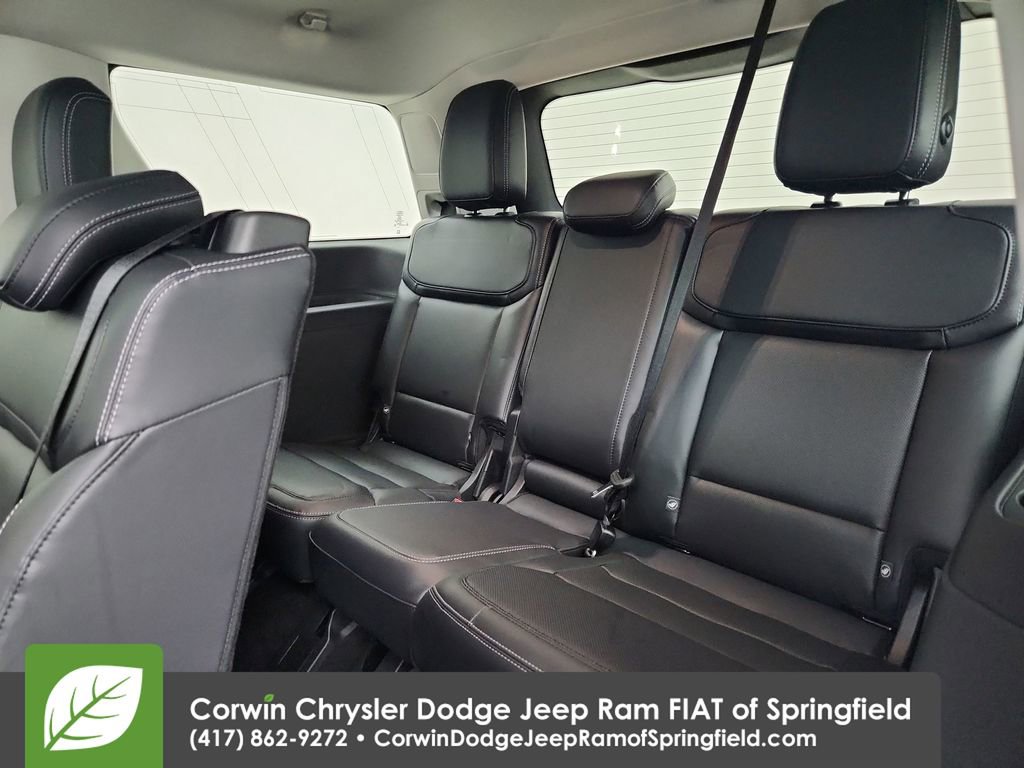Used 2025 Ford Expedition Platinum w/ Driver's Package image 31