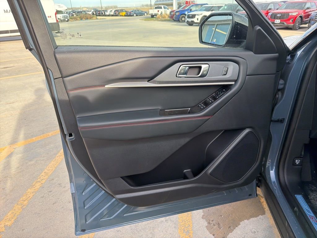 New 2026 Ford Explorer ST-Line image 9