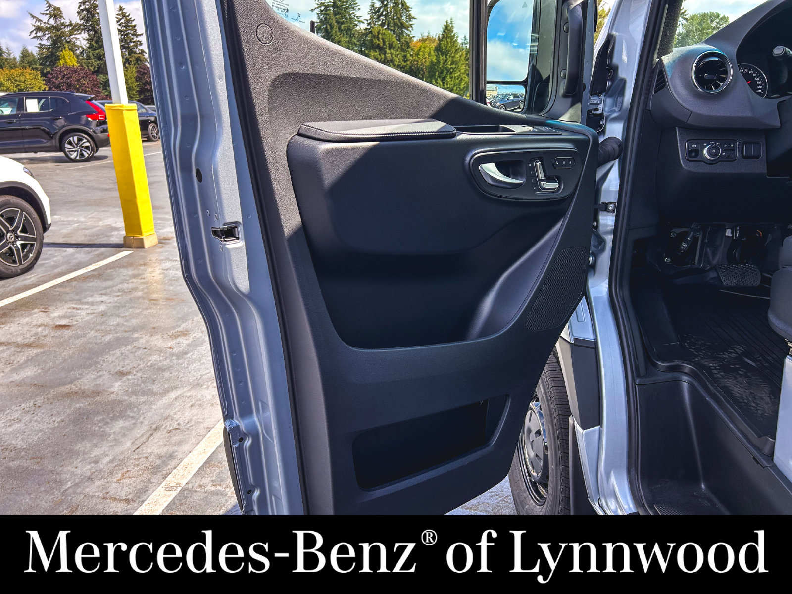 New 2026 Mercedes-Benz Sprinter 2500 image 13