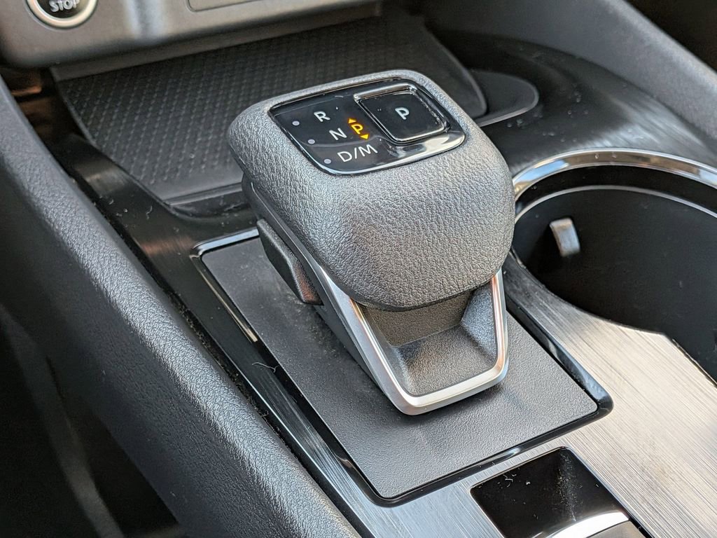 Used 2023 Nissan Rogue SV image 15