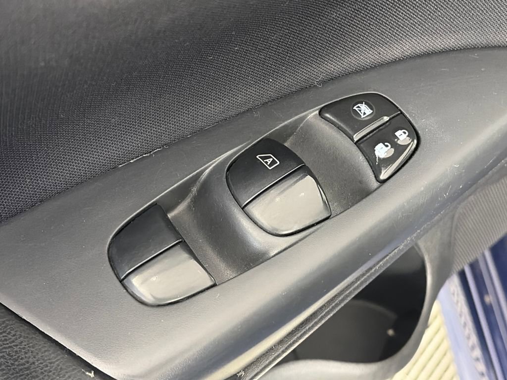 Used 2016 Nissan Sentra SR w/ Driver's Assist Package image 25