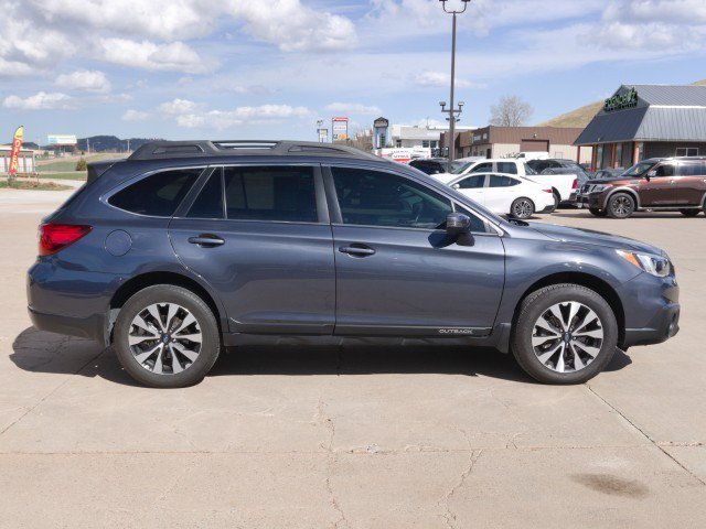 Used 2017 Subaru Outback 3.6R Limited AWD/4WD image 5
