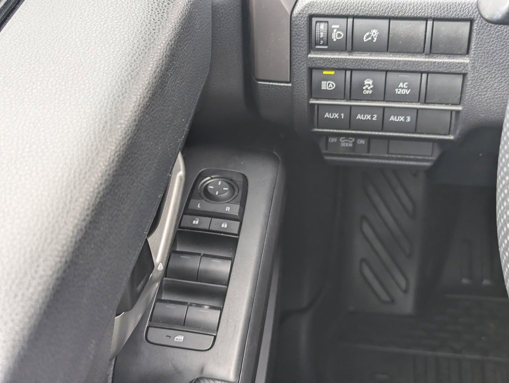 Used 2024 Toyota Tacoma TRD Sport w/ TRD Sport Upgrade Package image 28