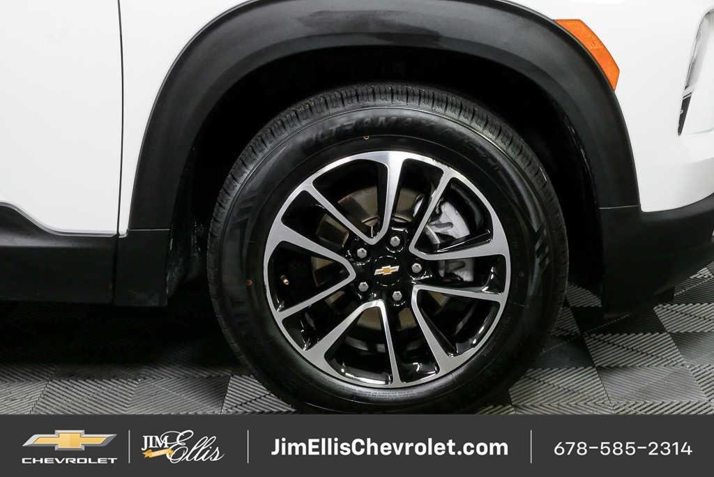 Certified 2025 Chevrolet TrailBlazer LT AWD/4WD image 35