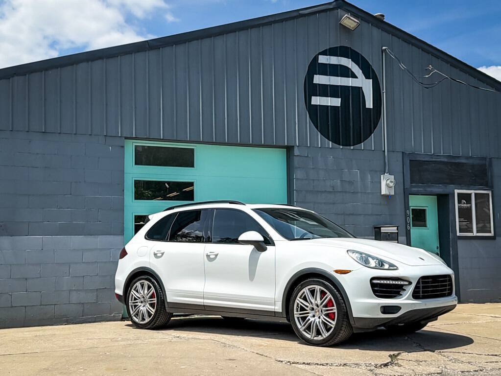 Used 2013 Porsche Cayenne Turbo w/ Premium Pkg Plus AWD/4WD image 1