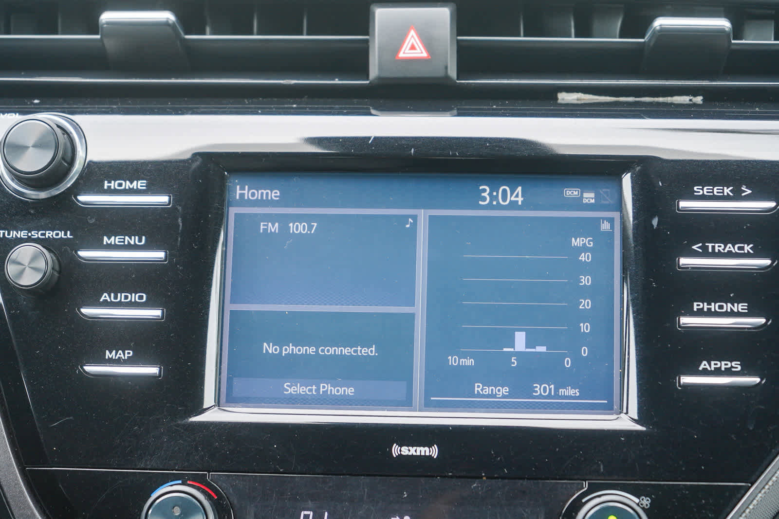 Used 2020 Toyota Camry SE image 14