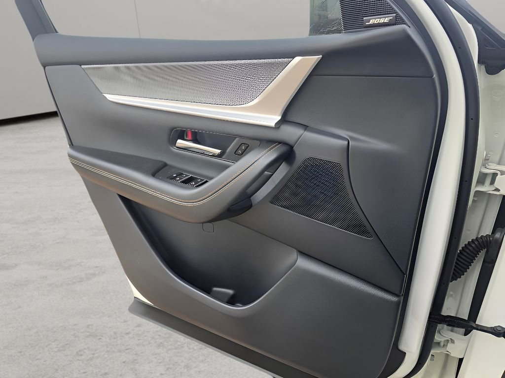 Used 2025 MAZDA CX-70 Plug-In Hybrid w/ Premium Plus image 26