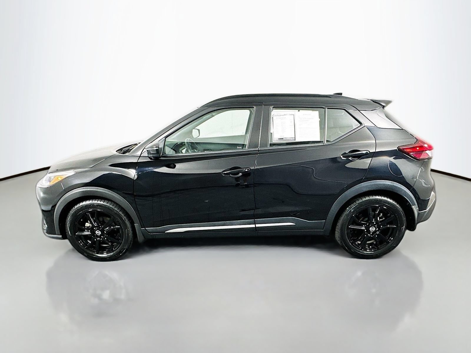 Used 2021 Nissan Kicks SR FWD image 4