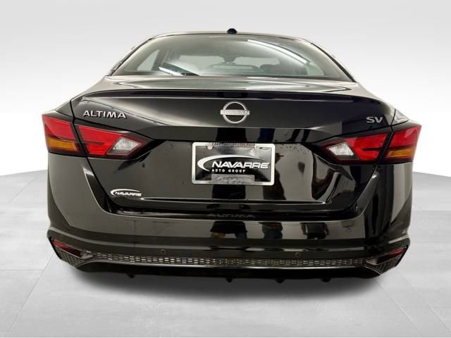 Used 2024 Nissan Altima 2.5 SV image 8