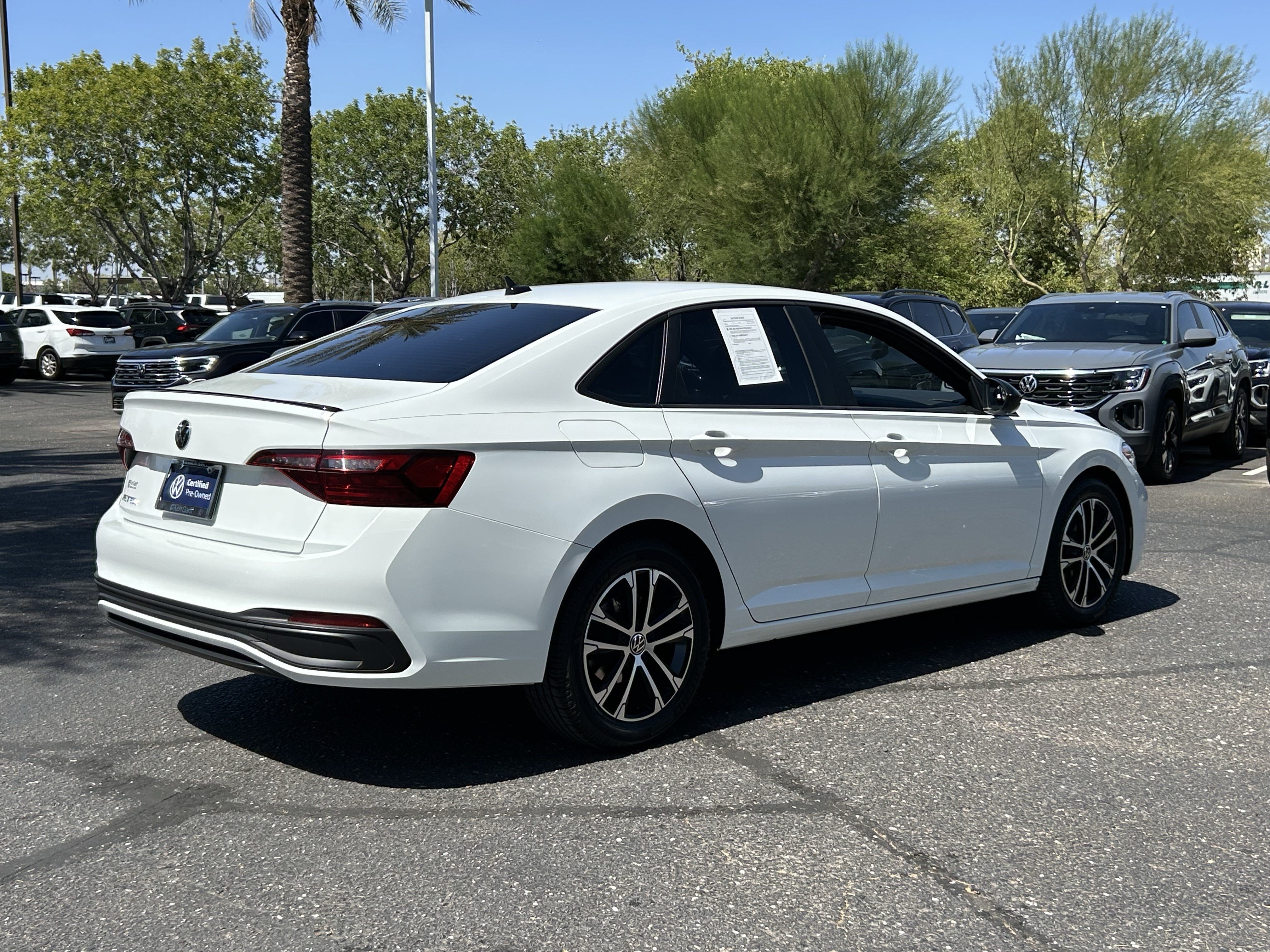 Certified 2022 Volkswagen Jetta Sport FWD image 4