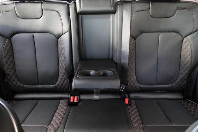 New 2025 Jeep Grand Cherokee Summit w/ Obsidian Package image 39