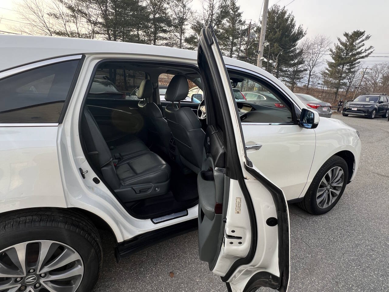 Used 2015 Acura MDX w/ Tech & Entertainment Pkg AWD/4WD image 13