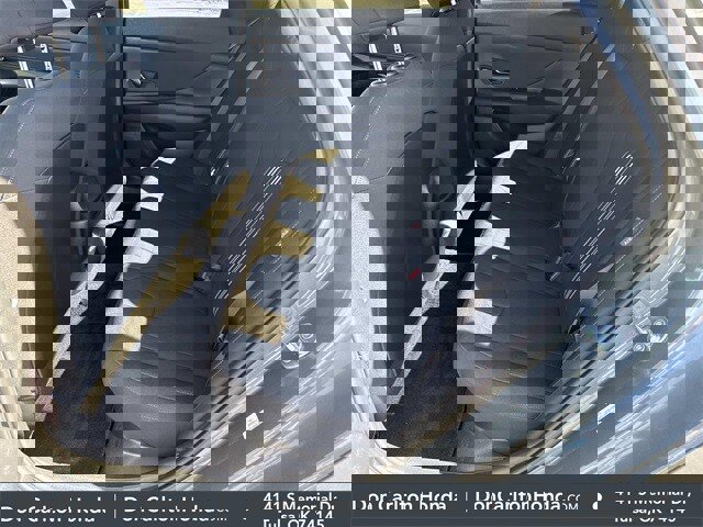 Used 2025 Hyundai Elantra SEL image 12