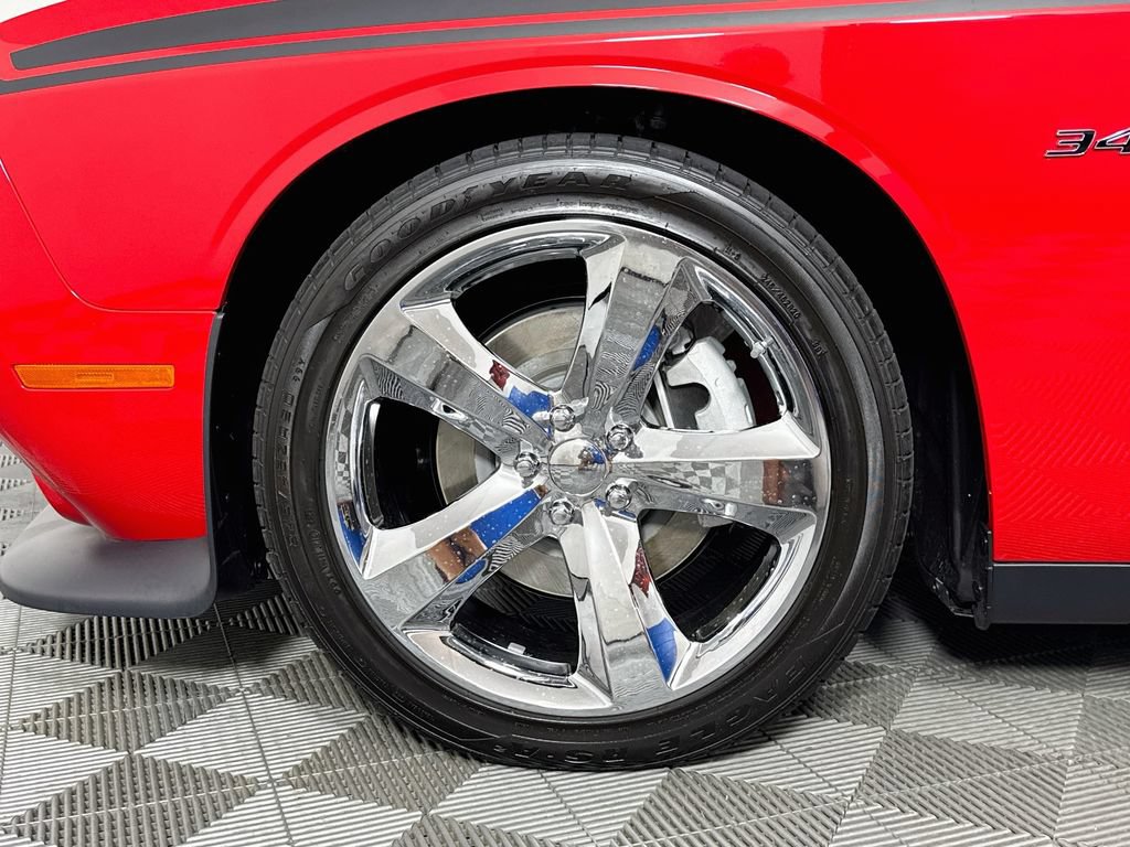 Used 2023 Dodge Challenger R/T w/ Plus Package RWD image 31