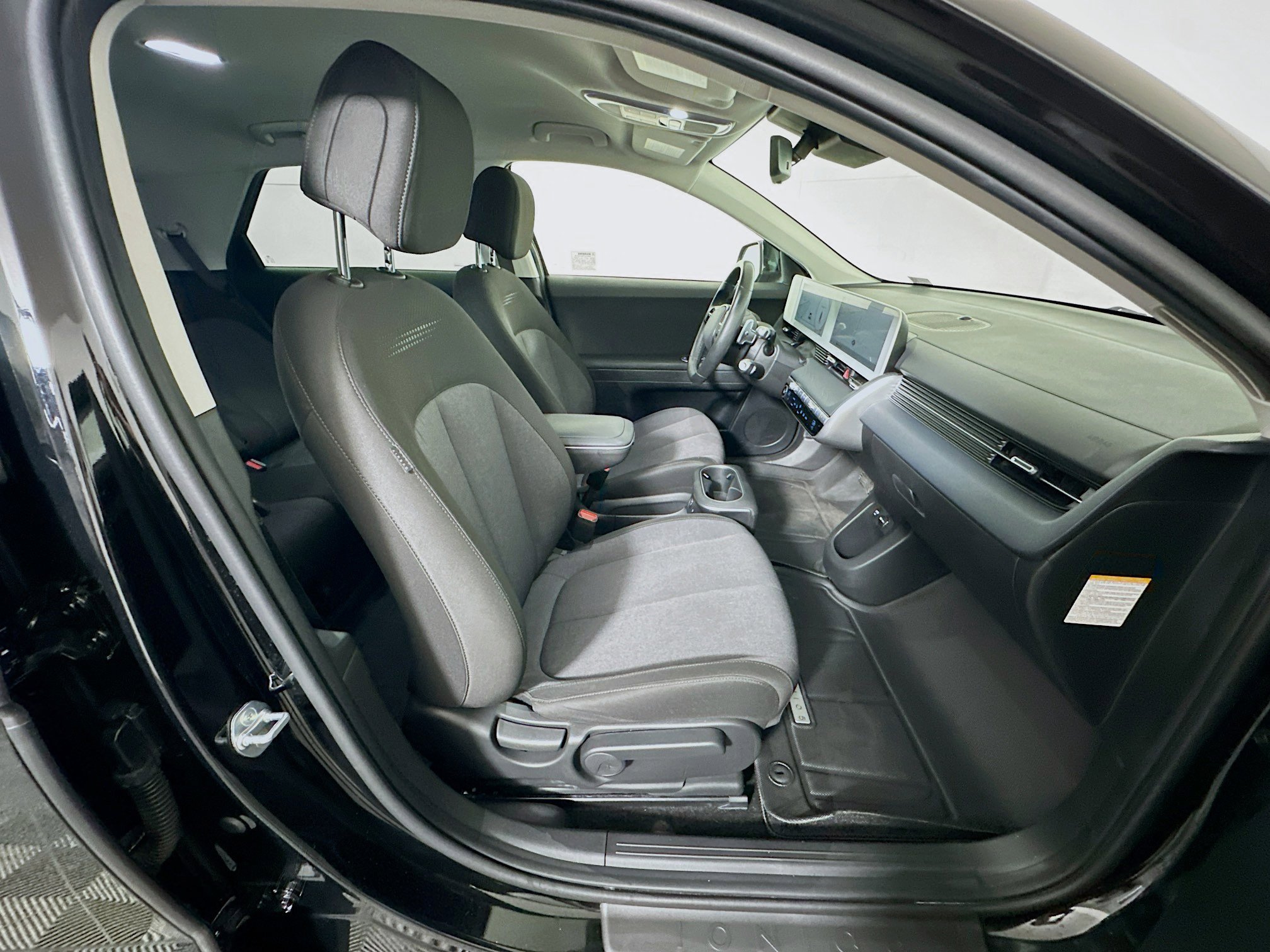 Used 2024 Hyundai Ioniq 5 SEL image 32