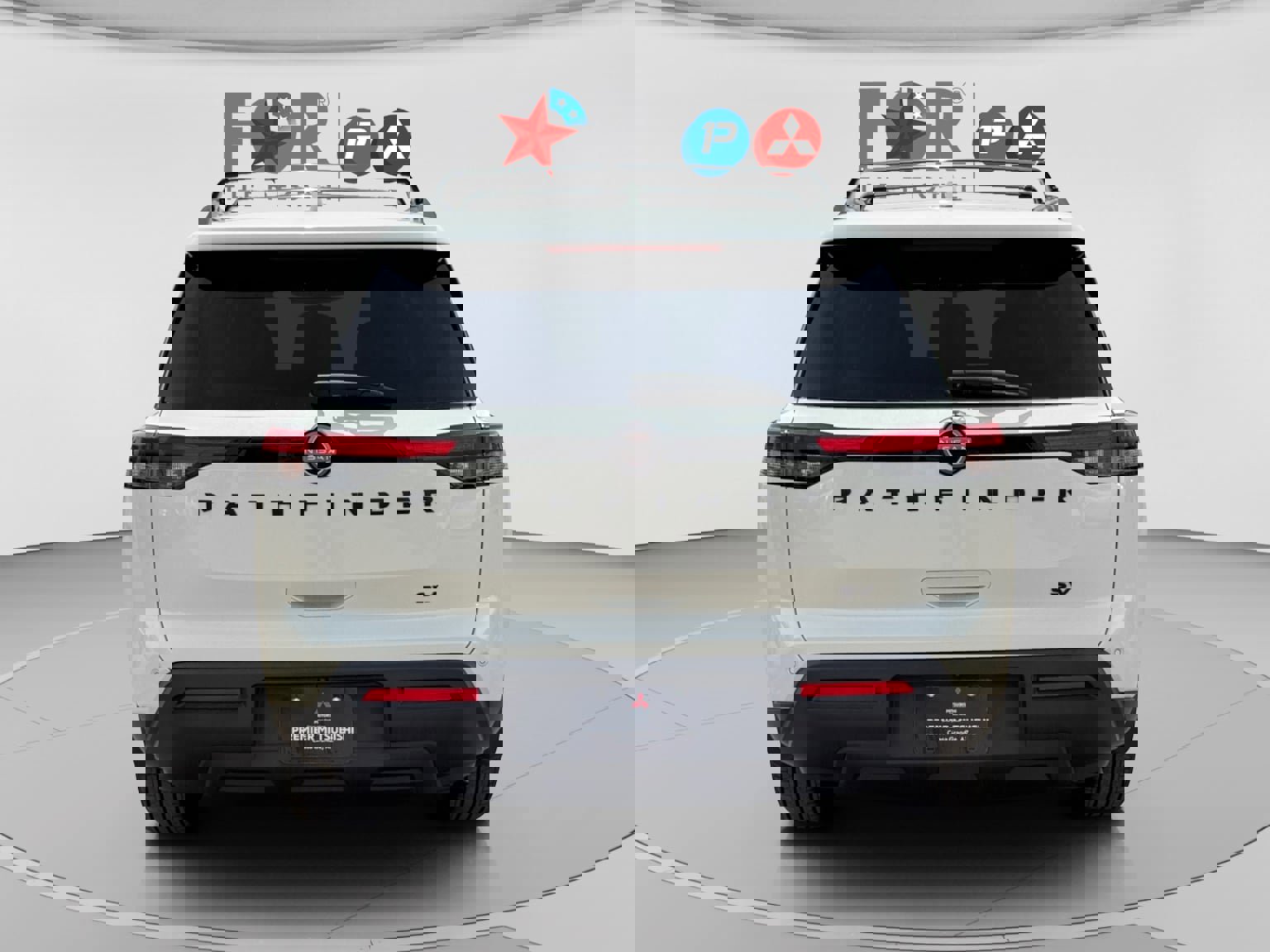 Used 2022 Nissan Pathfinder SV w/ SV Black Package image 4