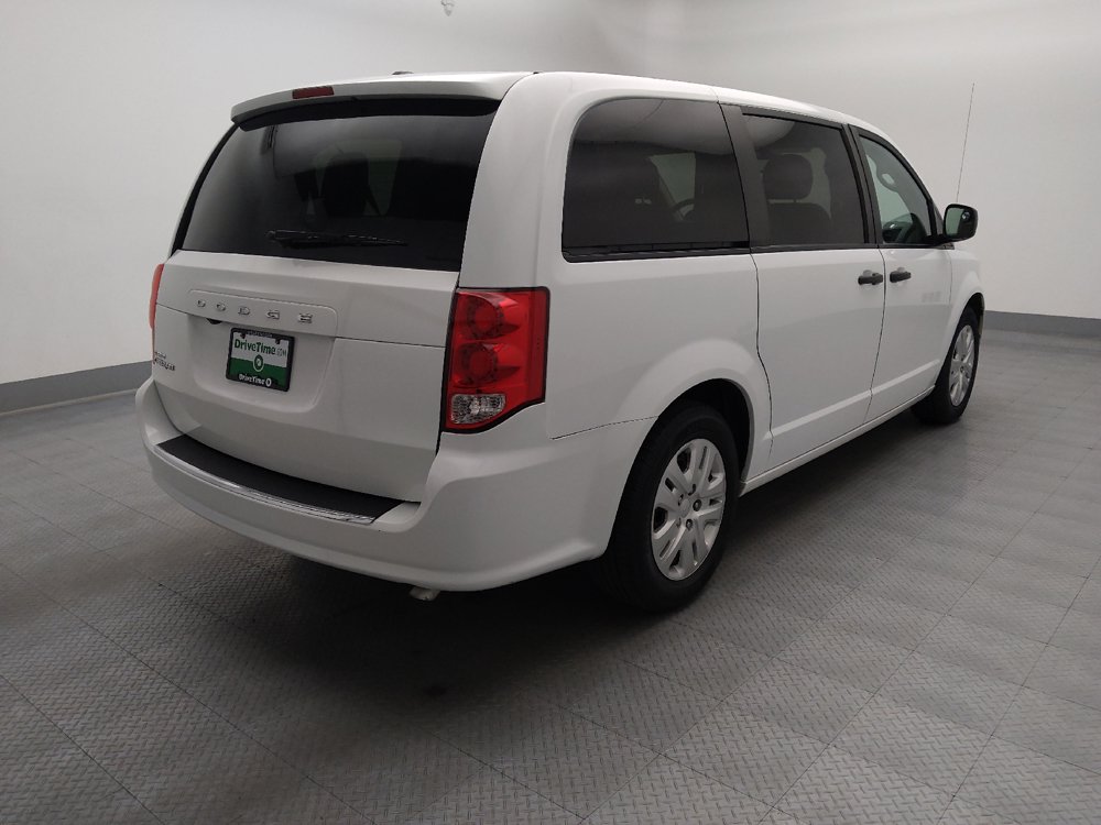 Used 2019 Dodge Grand Caravan SE w/ UConnect Hands-Free Group FWD image 9