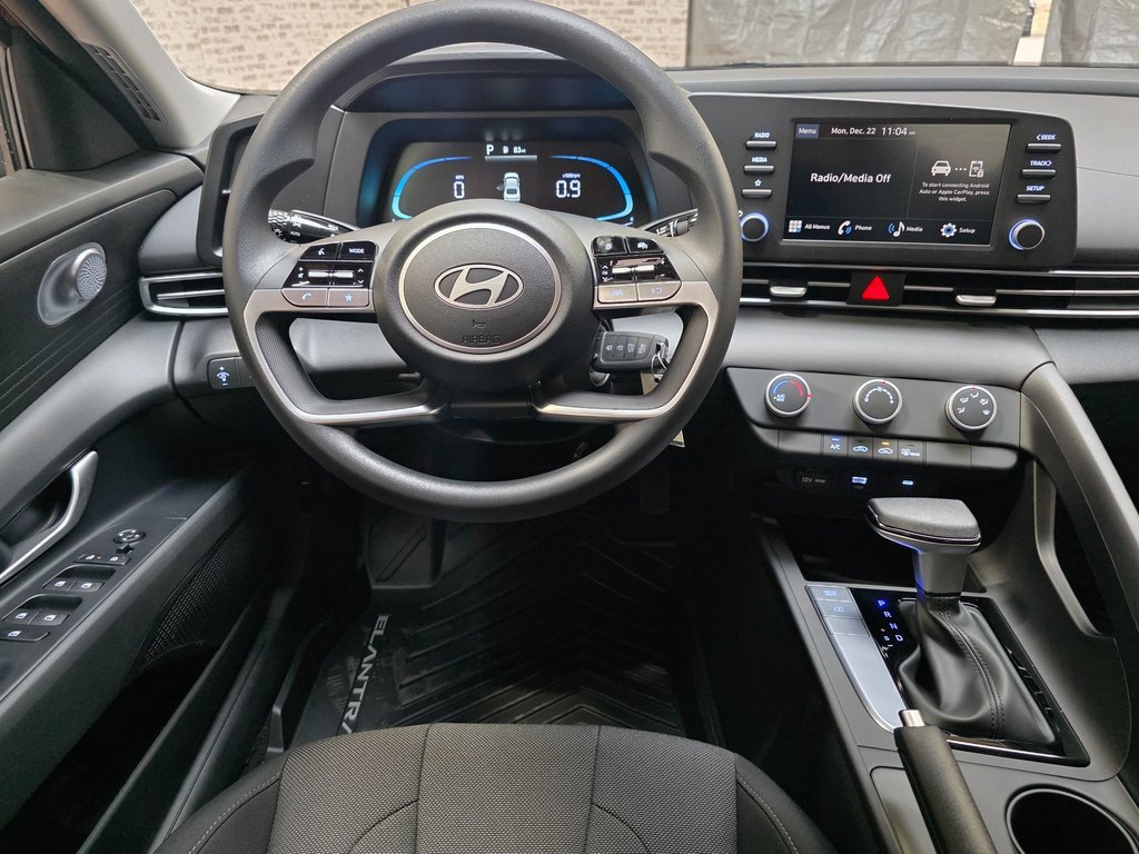 New 2026 Hyundai Elantra SE image 17