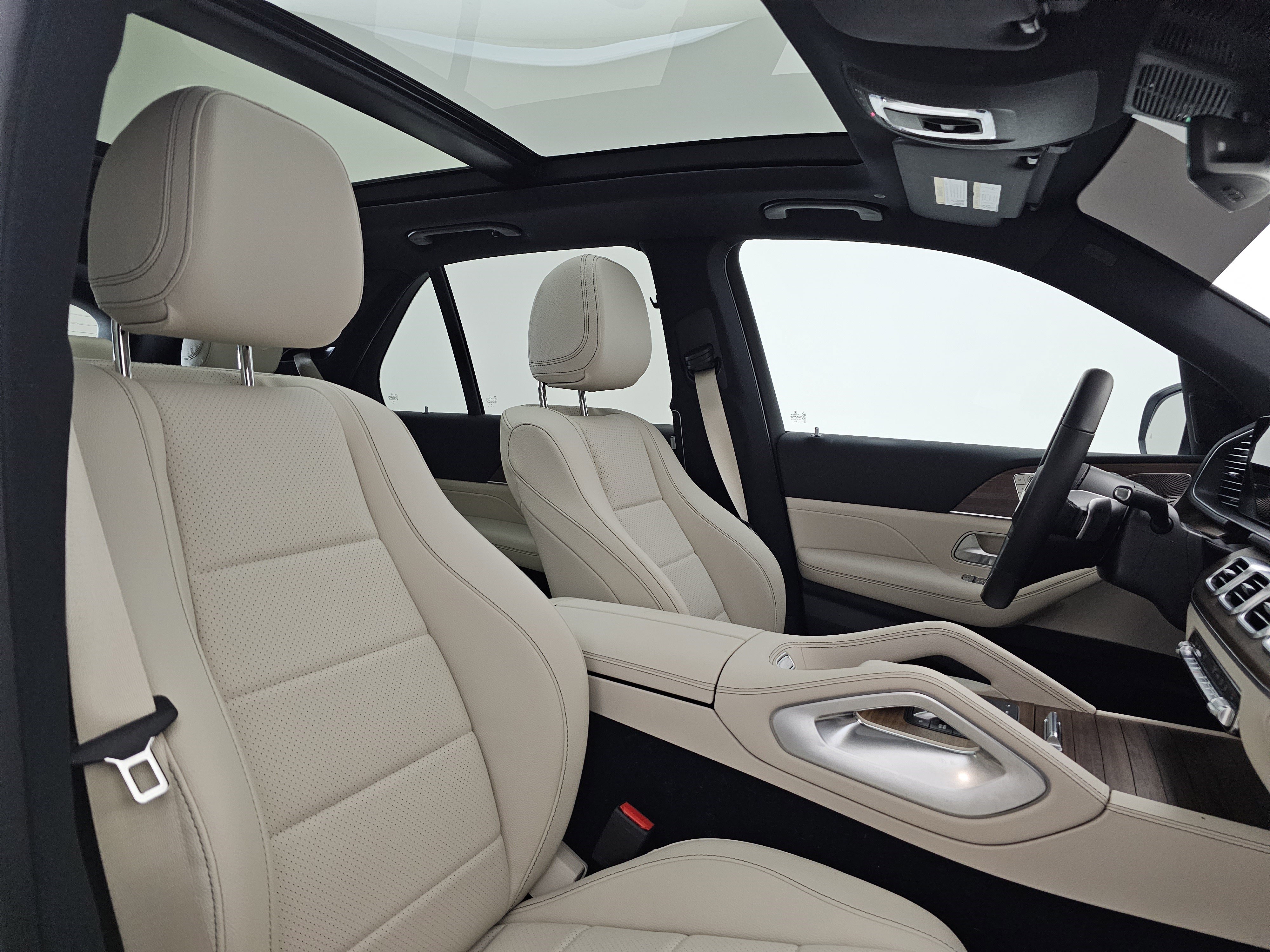 Used 2025 Mercedes-Benz GLE 450e 4MATIC image 17