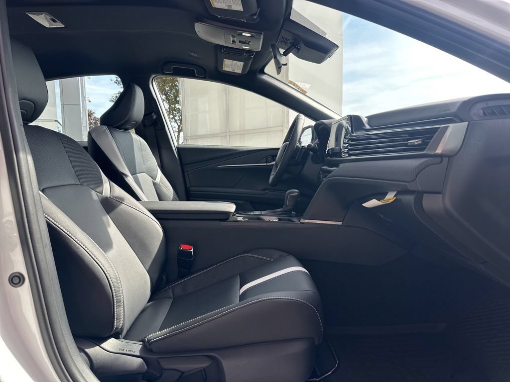 New 2026 Toyota Camry SE FWD image 13