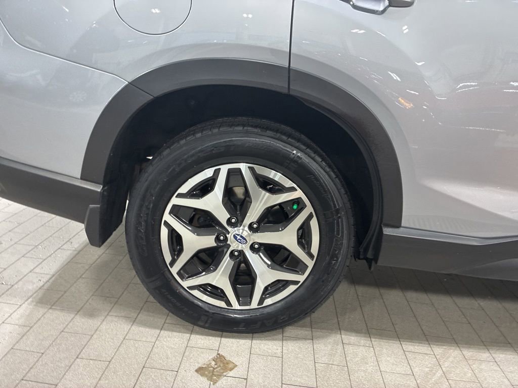 Used 2022 Subaru Forester Premium image 17