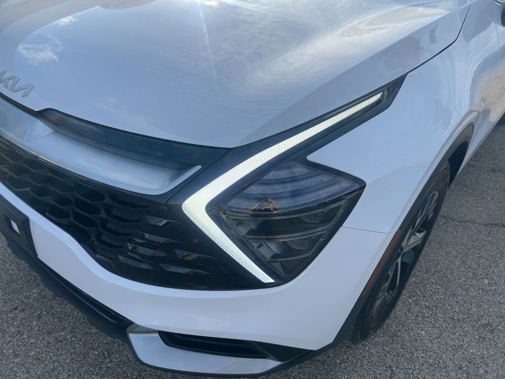 Certified 2025 Kia Sportage EX image 28