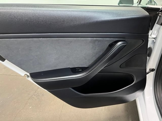 Used 2019 Tesla Model 3 Long Range RWD image 16
