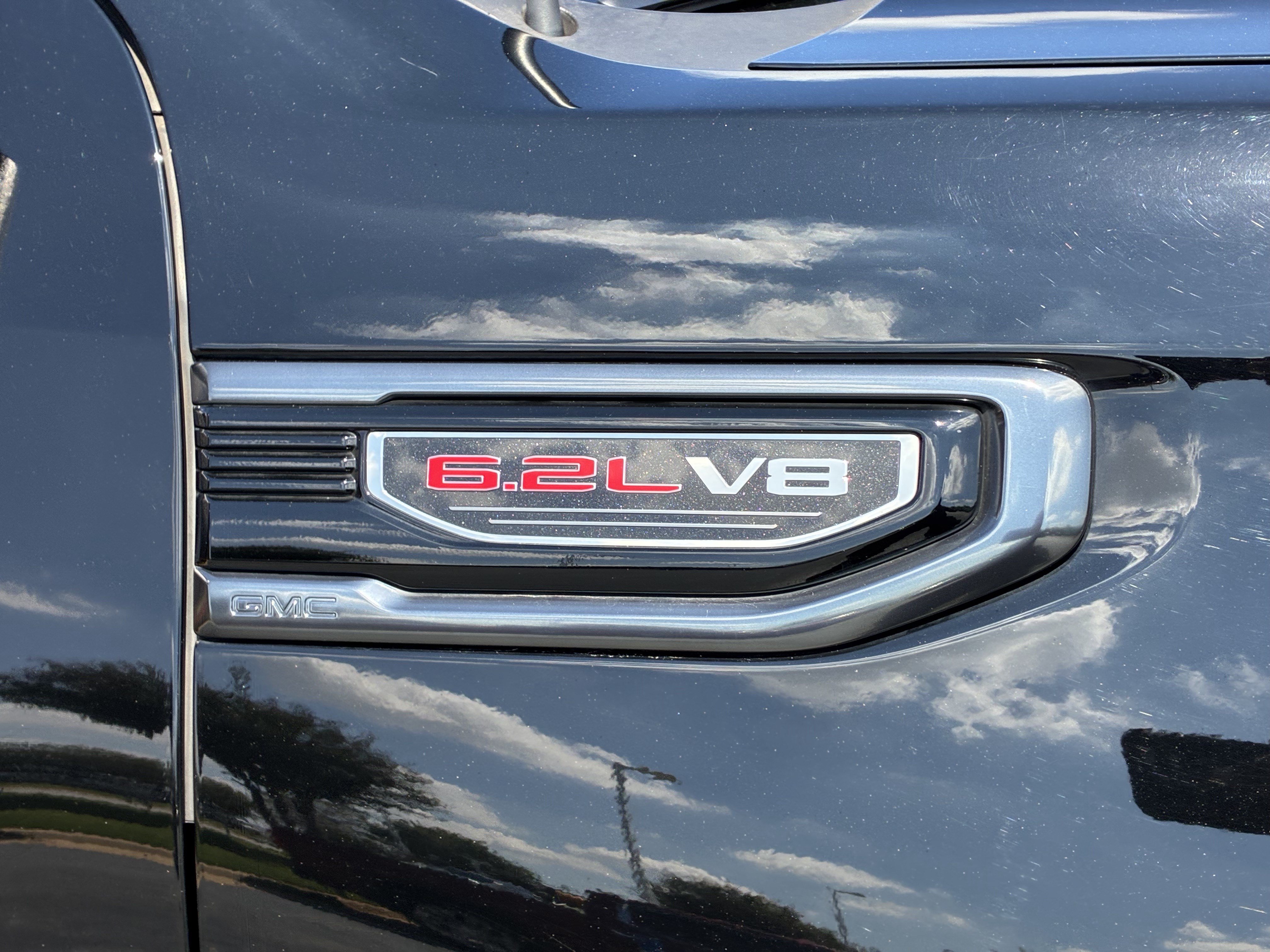 Used 2022 GMC Sierra 1500 AT4 AWD/4WD image 8