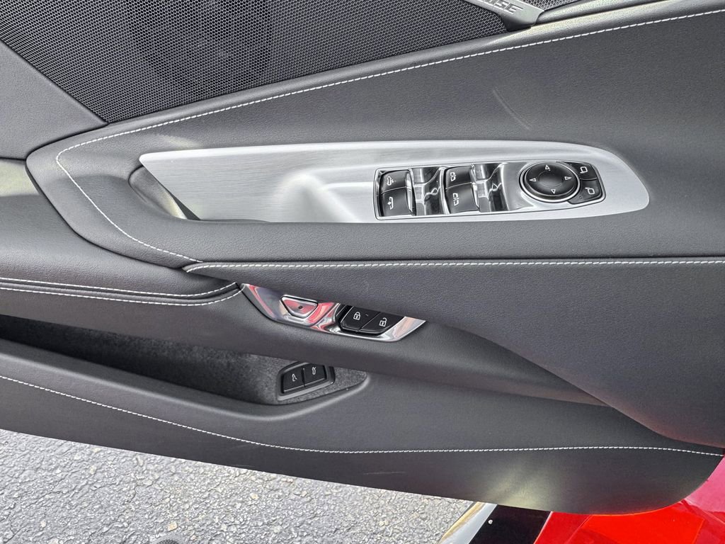 Used 2025 Chevrolet Corvette Z06 image 13