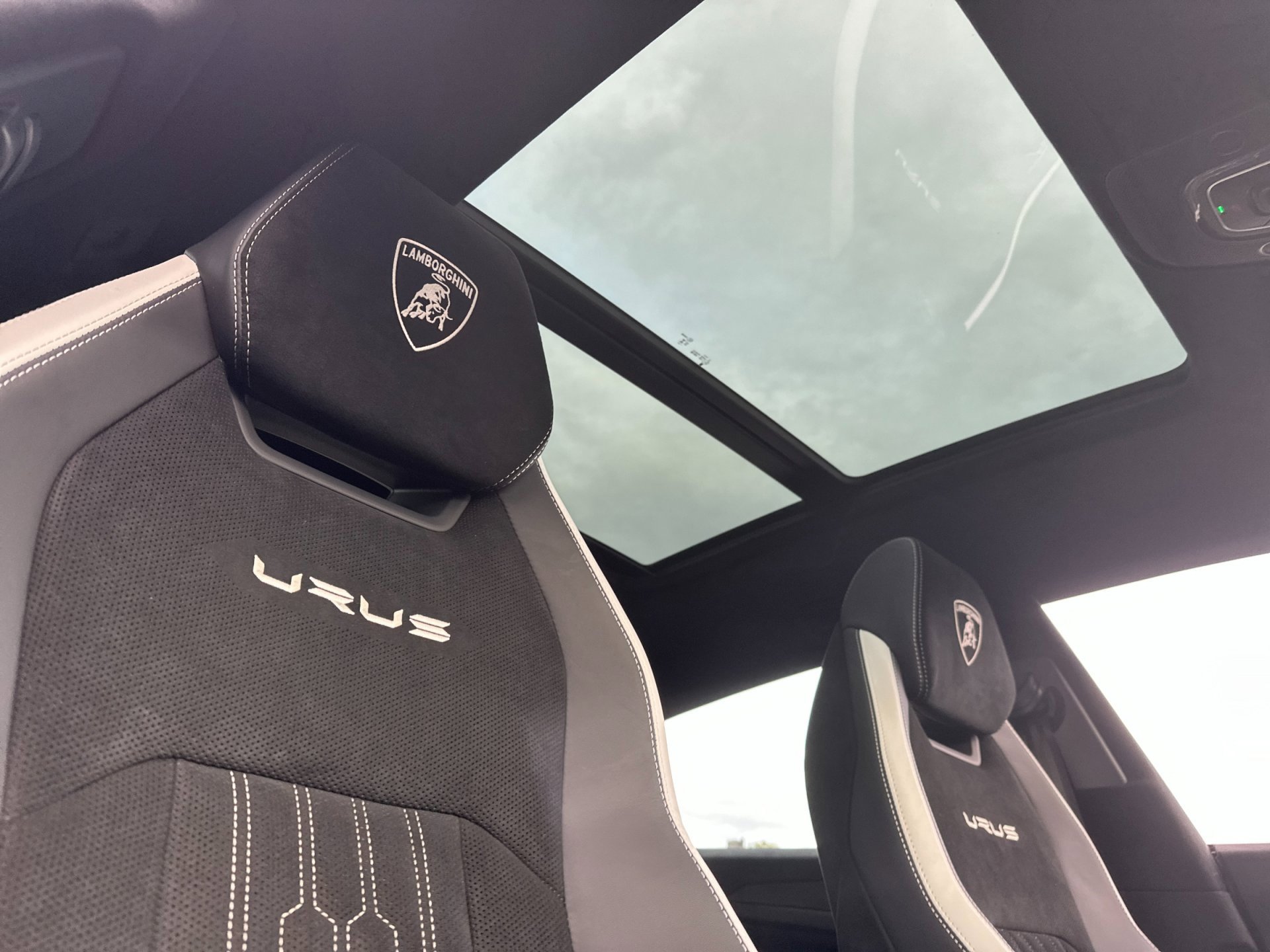 Used 2024 Lamborghini Urus Performante image 21