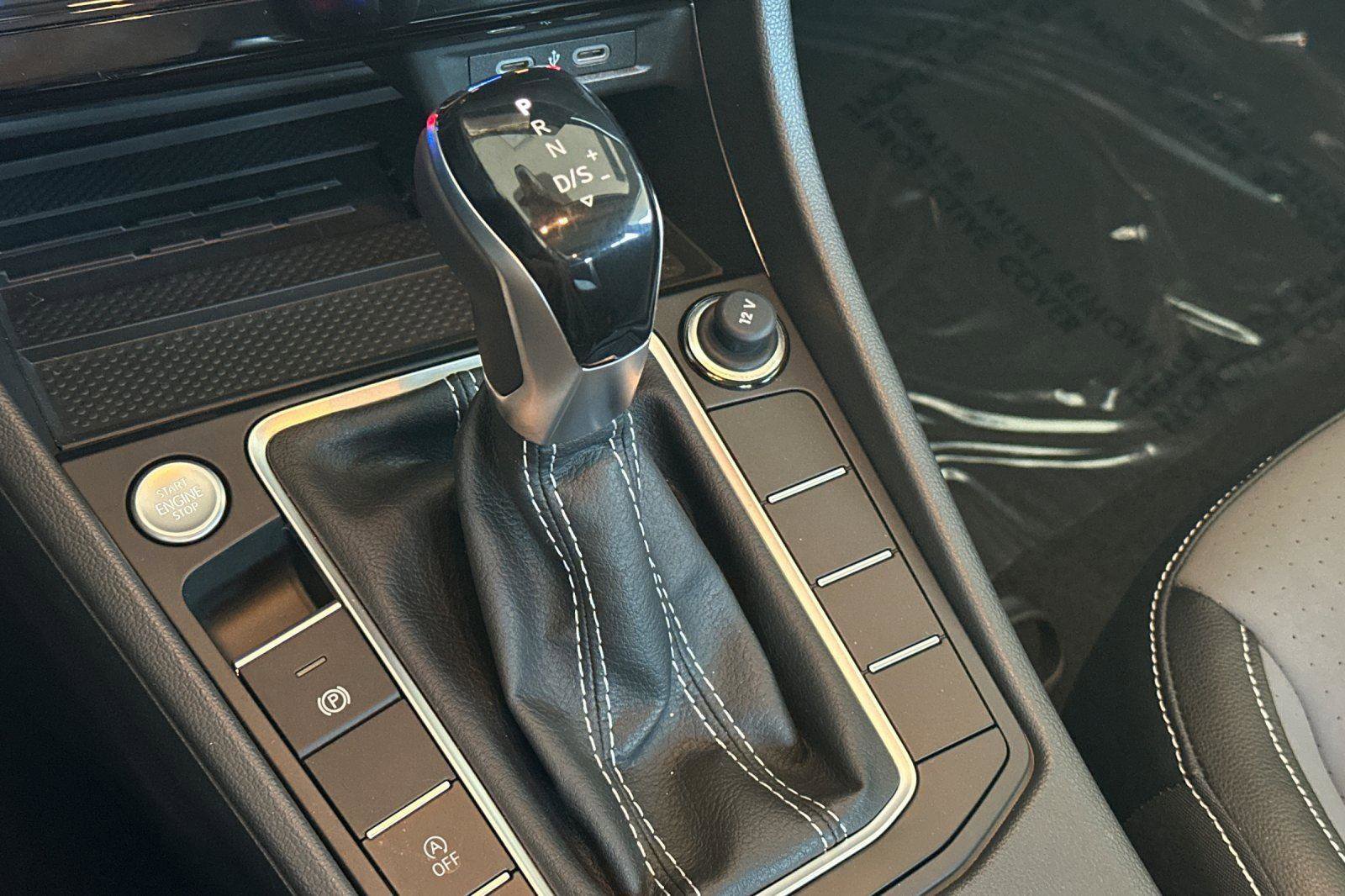 New 2025 Volkswagen Jetta SE image 19