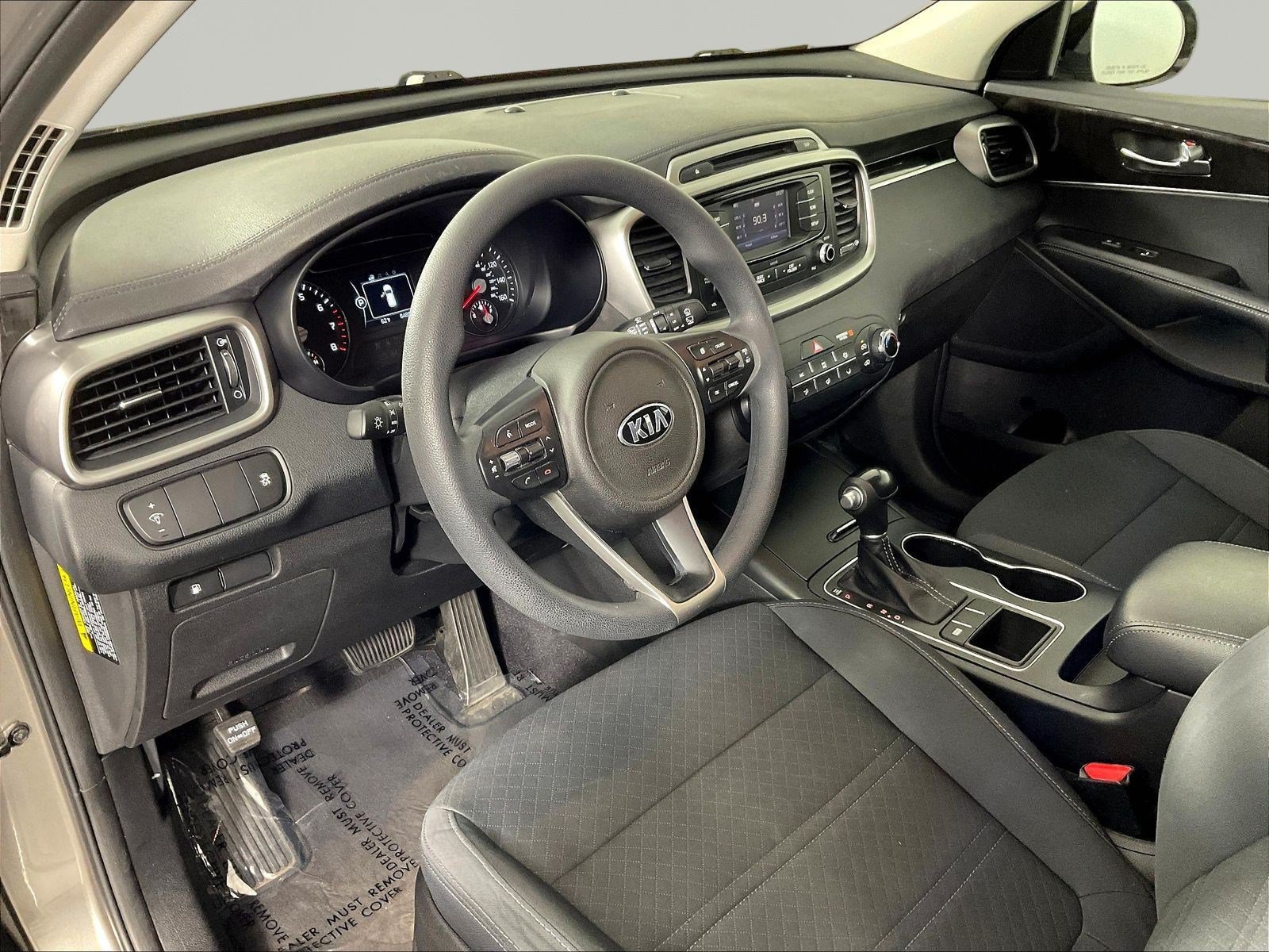 Used 2017 Kia Sorento FWD image 17