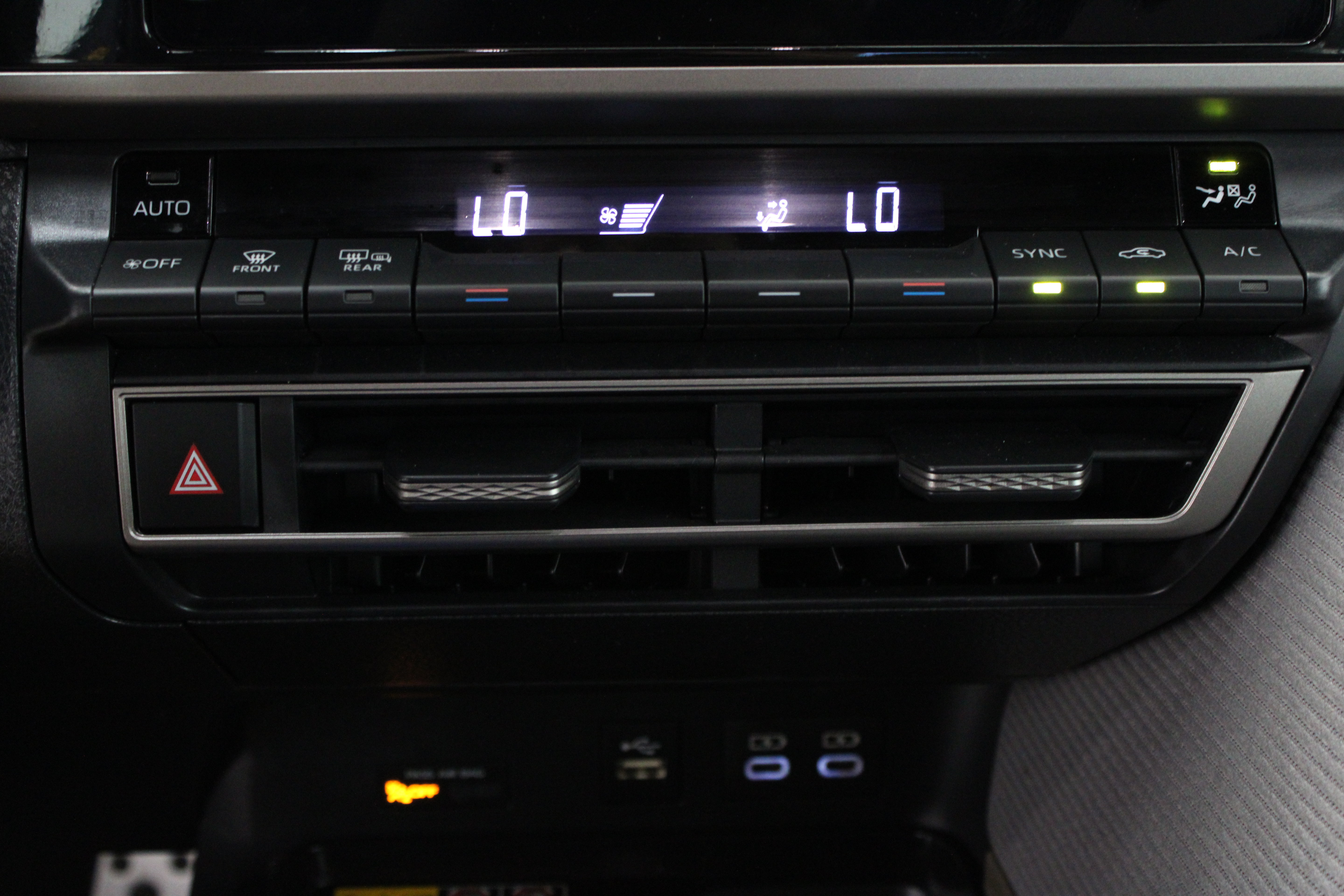 Used 2026 Toyota Camry SE w/ Convenience Package FWD image 20