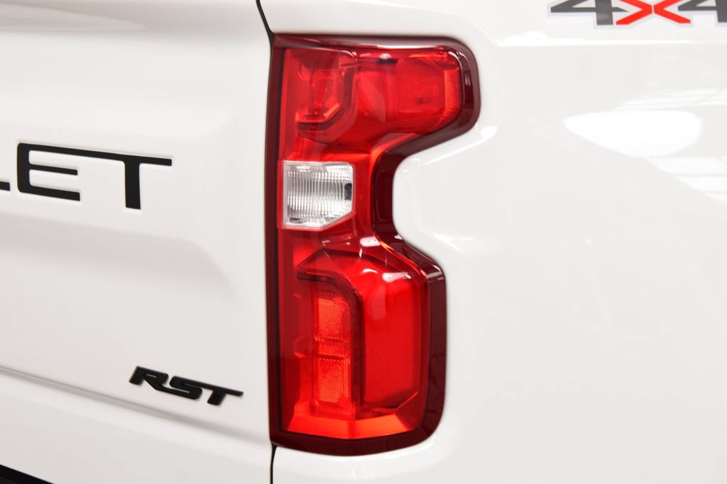 Used 2024 Chevrolet Silverado 1500 RST w/ Redline Edition AWD/4WD image 21