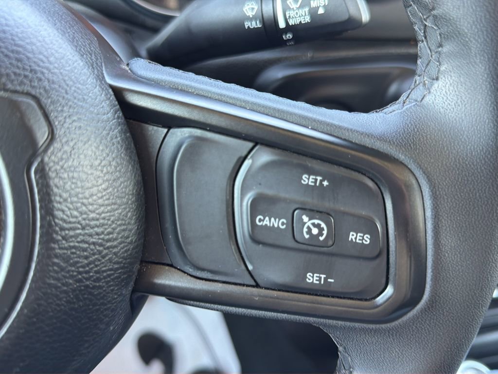 Used 2023 Jeep Gladiator Sport image 22