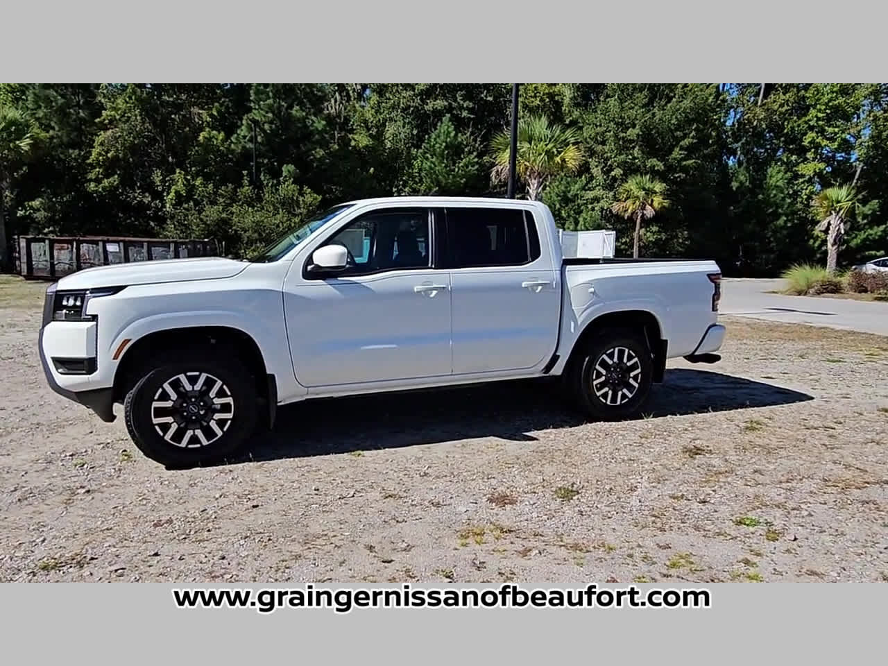 New 2026 Nissan Frontier SV image 25