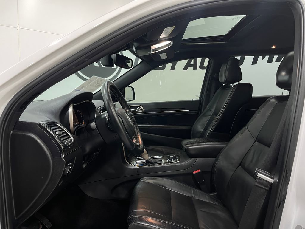 Used 2017 Jeep Grand Cherokee Limited image 13