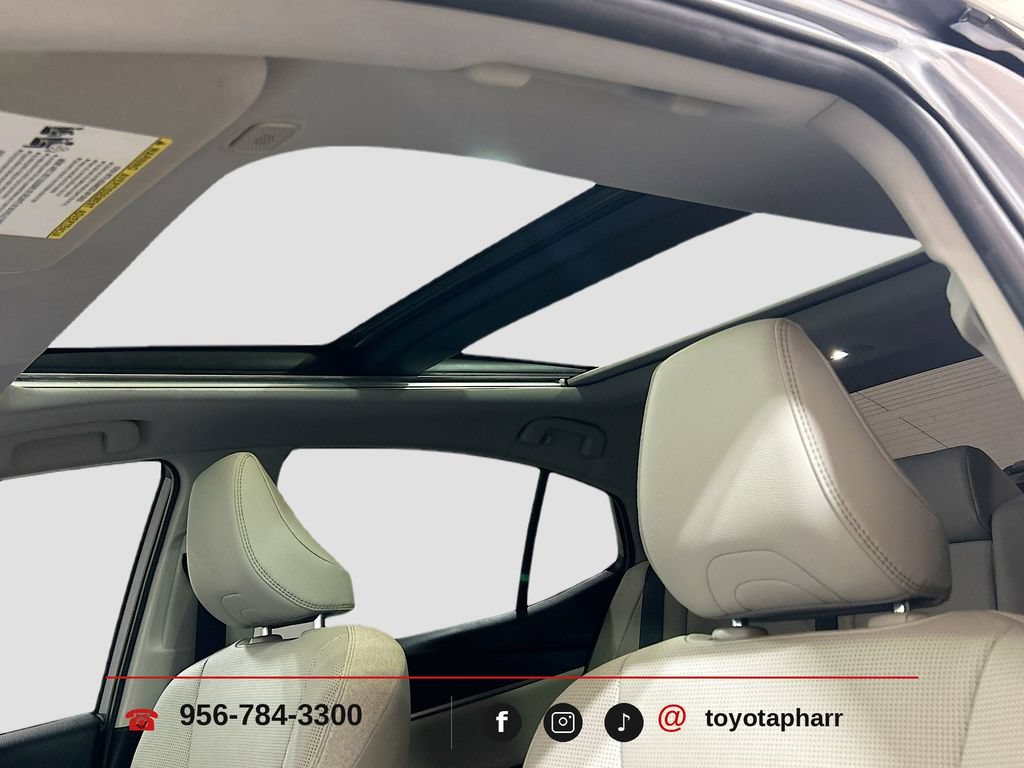 Used 2025 Toyota Camry XLE w/ Premium Package FWD image 21
