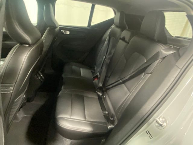 Certified 2025 Volvo XC40 B5 Core AWD/4WD image 14