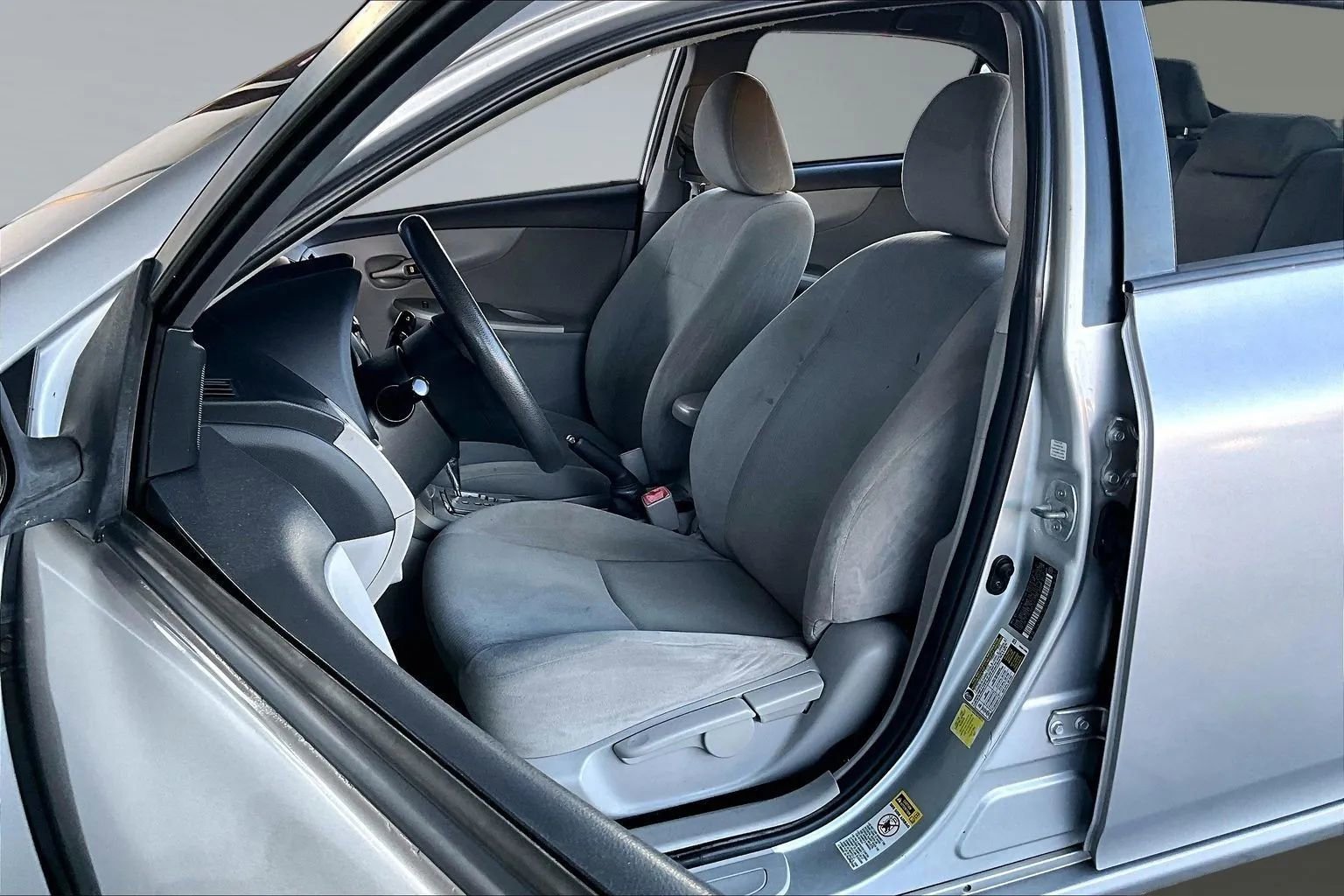 Used 2011 Toyota Corolla LE FWD image 17