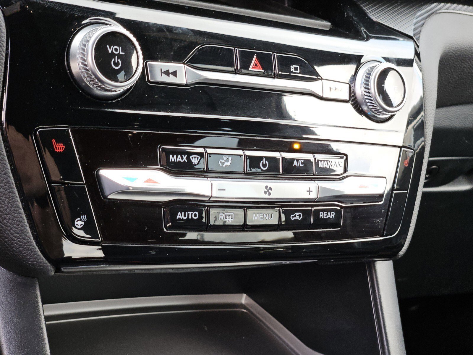 Certified 2023 Ford Explorer ST-Line w/ Class IV Trailer Tow Package image 23