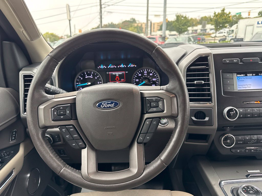 Used 2018 Ford Expedition Max XLT w/ Equipment Group 201A AWD/4WD image 19