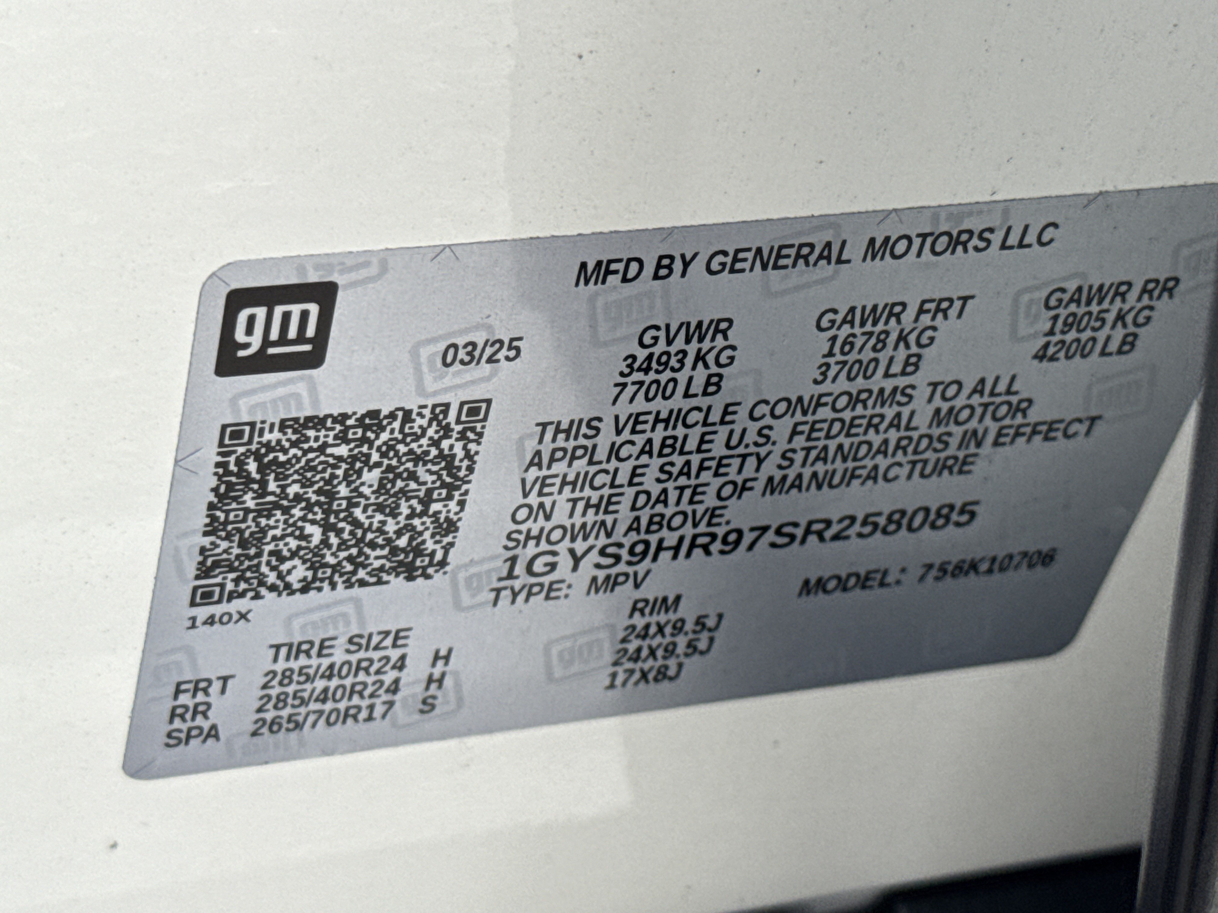 Used 2025 Cadillac Escalade V w/ LPO, ONYX Package AWD/4WD image 42