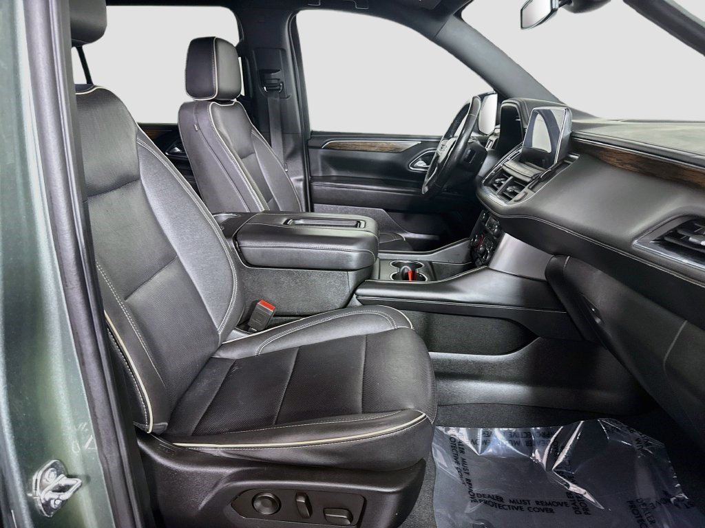 Used 2023 Chevrolet Suburban Premier AWD/4WD image 27