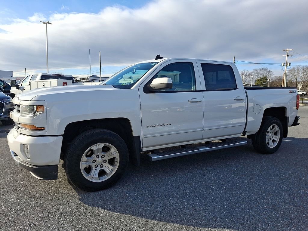 Used 2018 Chevrolet Silverado 1500 LT w/ All Star Edition image 3